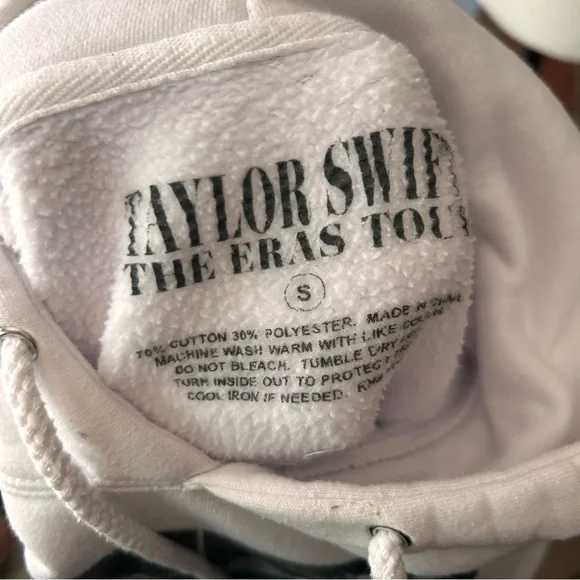 Taylor Swift The Eras Tour 2023 Collage White Hoodie Sweatshirt Sz S - Picture 9 of 9